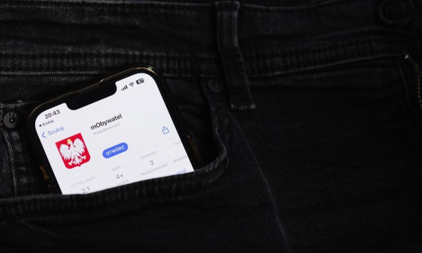 Ministerstwo pokazało „źródło” mObywatela. Specjaliści: To żart. Ministerstwo pokazało „źródło” mObywatela. Specjaliści: To żart.