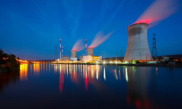 Słowacki rekord inwestycyjny. Fico stawia na amerykańską energetykę atomową.