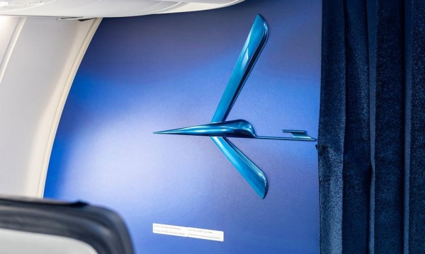 LOT: Nowy wymiar wygody. Zobacz, jak zmieniło się wnętrze Boeinga 737 MAX 8.