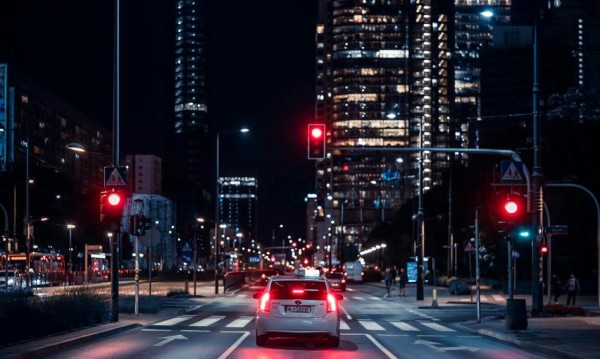 „Od wypłaty do wypłaty.” Blisko połowa Polaków bez środków do życia po miesiącu bez zatrudnienia.