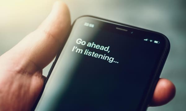 Polacy domagają się klarownych reguł. 96% opowiada się za etykietowaniem treści generowanych przez AI w mediach. Polacy domagają się klarownych reguł. 96% opowiada się za etykietowaniem treści generowanych przez AI w mediach.