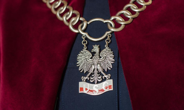 Orzeczenie „nowego sędziego” unieważniło rozstanie. Żurek obarcza prezydenckie weto winą za stratę 5 milionów zł.