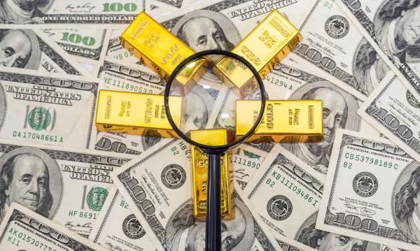 Spadek wartości dolara podbił ceny złota i srebra. Do rana: 200 USD więcej za uncję. Spadek wartości dolara podbił ceny złota i srebra. Do rana: 200 USD więcej za uncję.