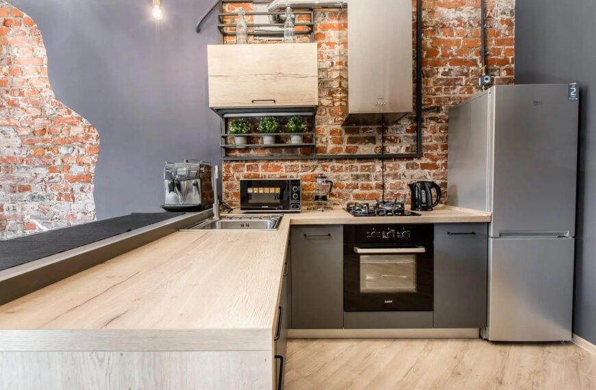 Jak optycznie powiększyć kuchnię: trik projektowy, o którym często się milczy