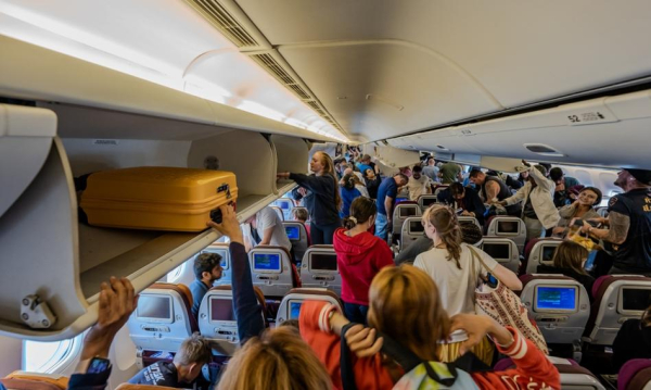 Bezpłatny bagaż kabinowy i rekompensata za spóźnienia? Parlament Europejski dąży…