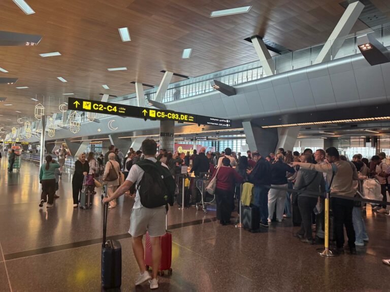 Po uderzeniu USA i Izraela w Iran: loty do Dubaju, Kataru i Izraela anulowane