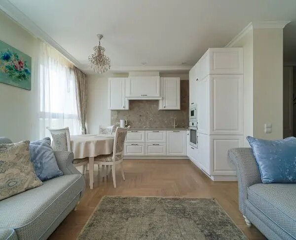 Po co ci listwa przypodłogowa? Jaki szczegół zdradza amatora majsterkowania?