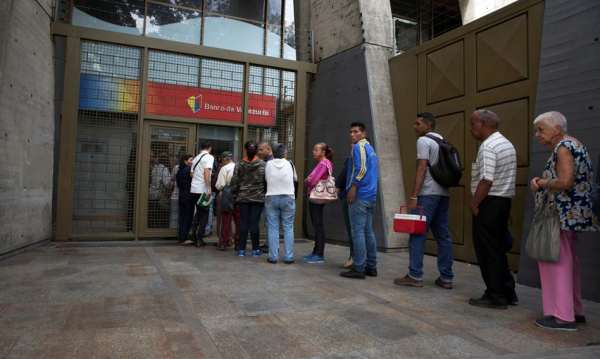 Banda sieje postrach w bankomatach. Zgarnęli miliony dolarów, stosując metodę „jackpotting”.