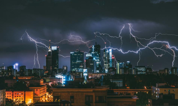 NEWS FIN 18 Stare biurowce odchodzą do lamusa. Niektóre zostaną zburzone.