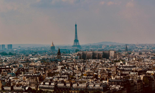 Macron uderza w algorytmy. Francja o krok od blokady mediów społecznościowych dla dzieci