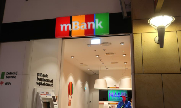 mBank wzywa klientów: Korzystajcie z bankomatów konkurencji po werdykcie Euronetu.