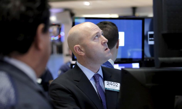 Niewielkie zwyżki na Wall Street po przerwie. Inwestorzy nadal przesuwają…