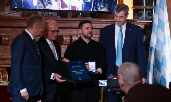 Naród ukraiński nagrodzony w Monachium. Tusk: Zasługujecie na najwyższy szacunek całego wolnego świata