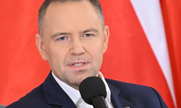 Nawrocki daje łaskę. Prosi też o akta w czterech świeżych śledztwach.