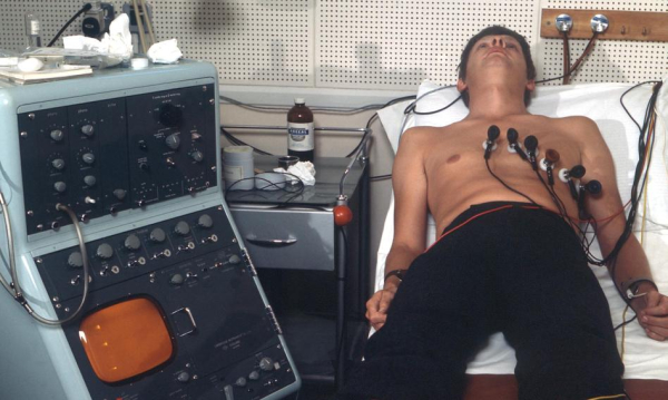 Taniejące uczucia: Tinder, Bumble, Grindr i im podobne są ledwie&hellip;