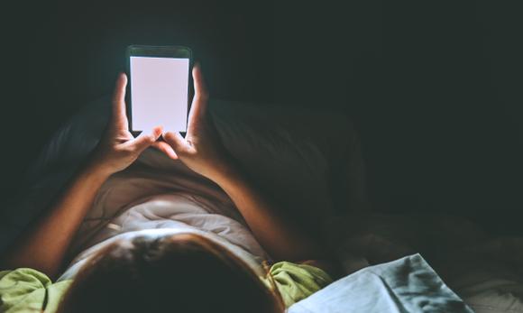 Polacy za blokadą mediów społecznościowych dla najmłodszych.