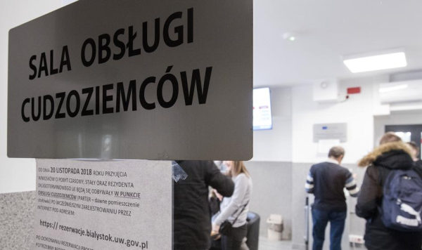 Rewolucyjny werdykt sądu w Polsce. Zatrudnienie obcokrajowca czasem możliwe bez…