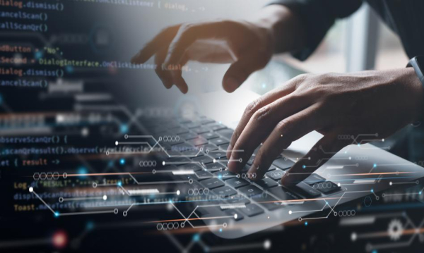 Wyzwanie dla Microsoftu? Maćkiewicz o strategii autonomii IT