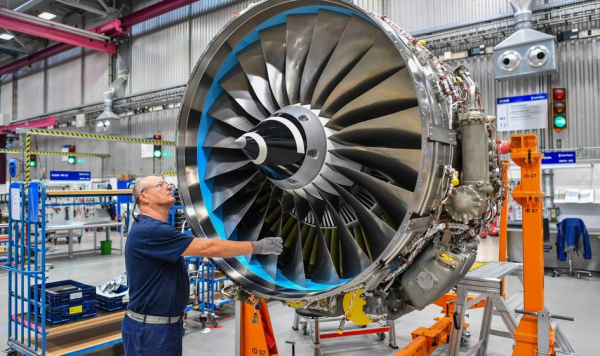 Rolls-Royce w ostrym konflikcie z przewoźnikami. IATA: Nie działamy razem.