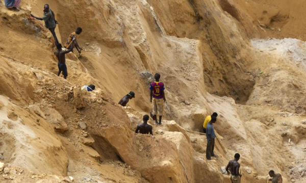 Rosyjski oddział najemny podłożył miny na trasie do głównej kopalni kruszcu.