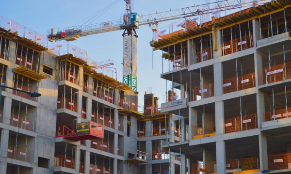 NEWS FIN 42 Spadek sprzedaży mieszkań pobudza reklamową ofensywę deweloperów. Kto jest najaktywniejszy?