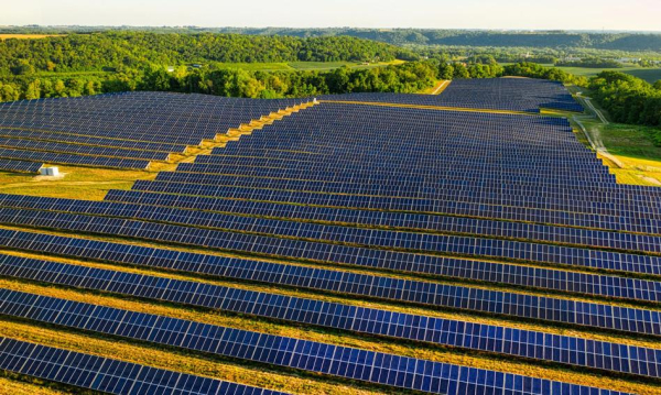 Wojna o OZE. UE wyklucza chińskie komponenty, koszty inwestycji gwałtownie wzrosną