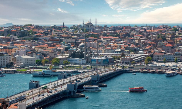 Klops Mossadu. Inżynier oraz wspólnik aresztowani w Stambule.