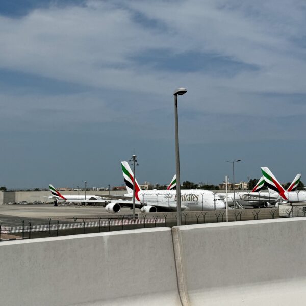 Anulowane kursy, drożejące bilety. Konflikt bliskowschodni dotyka podróżnych.