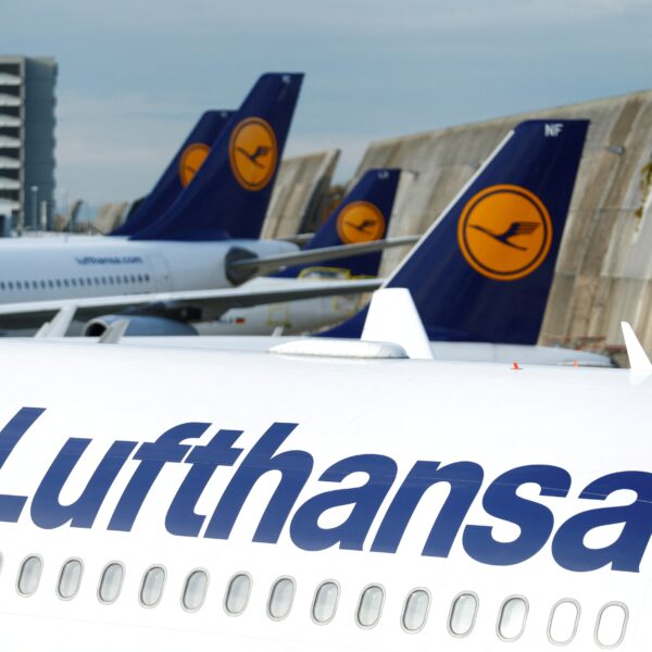 NEWS FIN 42 Lufthansa: Perspektywa strajku rośnie. Personel popiera akcję protestacyjną, możliwe poważne…