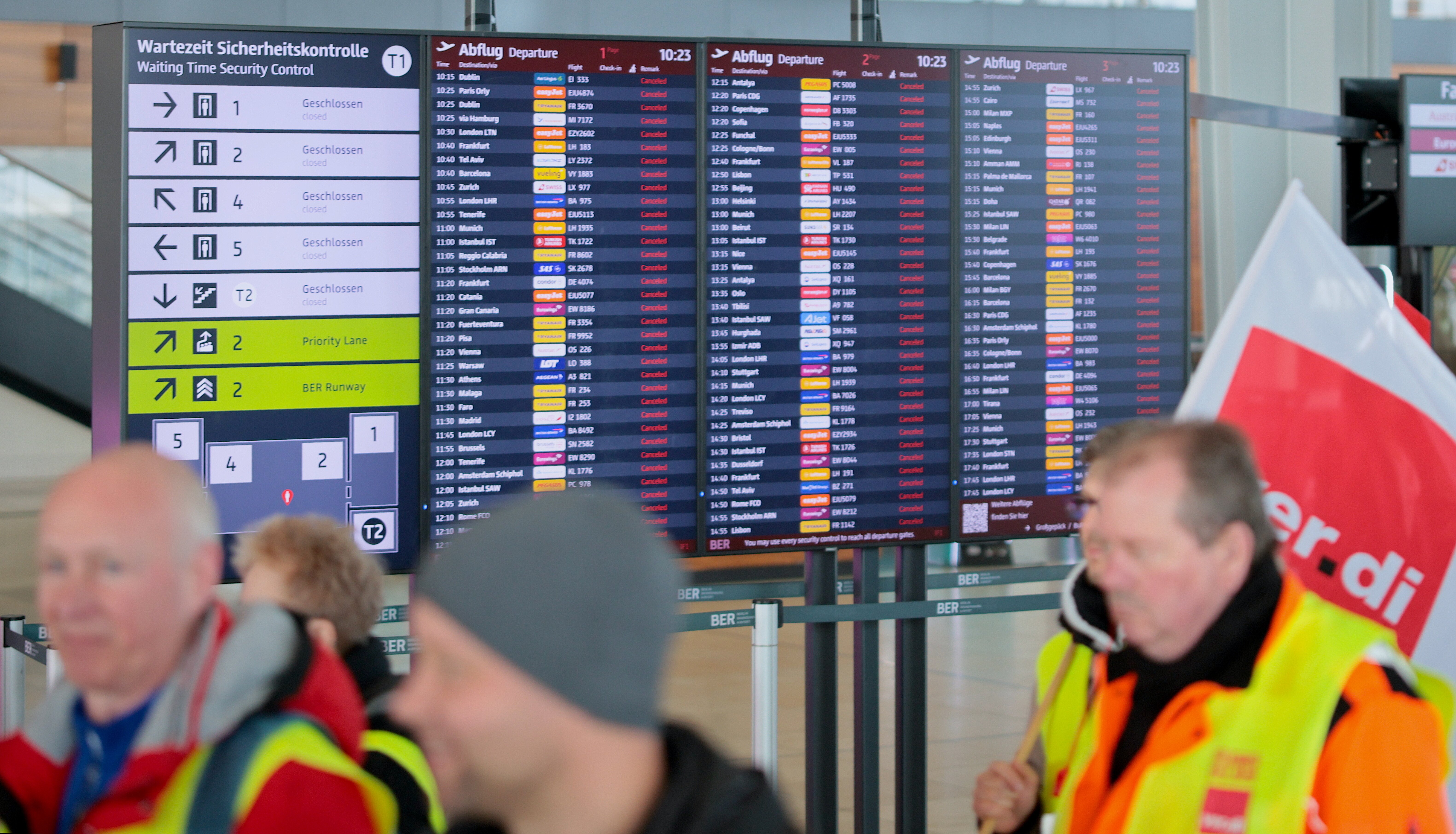 Środa: Berlińskie lotnisko nieczynne z powodu protestu. Anulowane wszystkie połączenia lotnicze. 2
