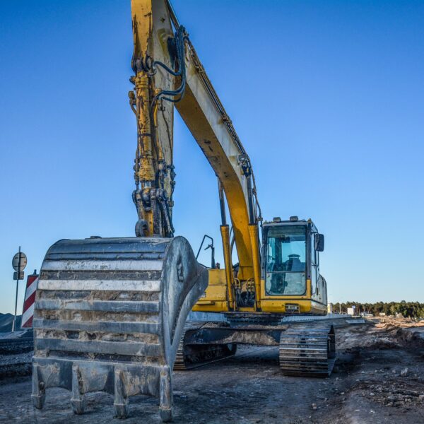 Drogowe i kolejowe inwestycje zagrożone przez protesty w przetargach.