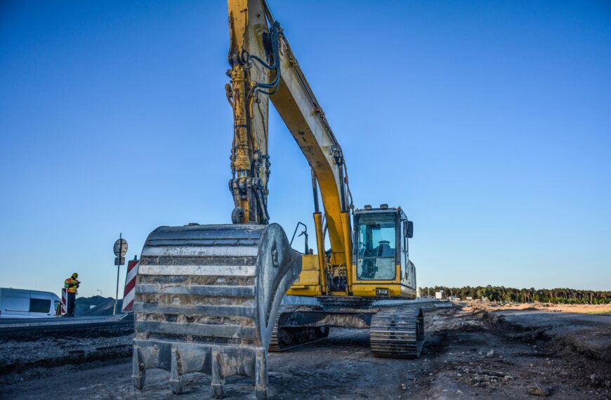 Drogowe i kolejowe inwestycje zagrożone przez protesty w przetargach.