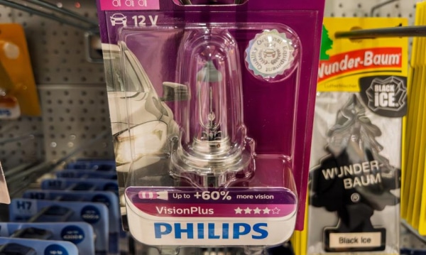 Fabryka w Pabianicach w kryzysie: Możliwa utrata 700 miejsc pracy.