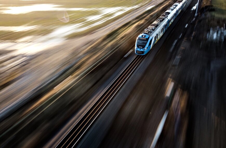 NEWS FIN 69 Kolejowe reformy rządu. Rywalizacja w niebezpieczeństwie, możliwe podwyżki cen.