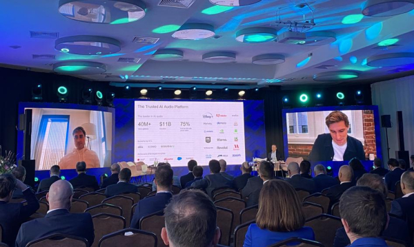 Polska sztuczna inteligencja konkuruje z potentatami. Czy ElevenLabs przewyższa Google&hellip;