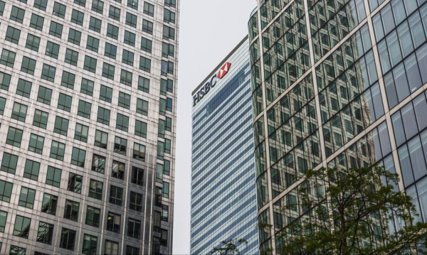 Sztuczna inteligencja przejmie rolę bankowca. HSBC zamierza zredukować 20 tysięcy etatów.