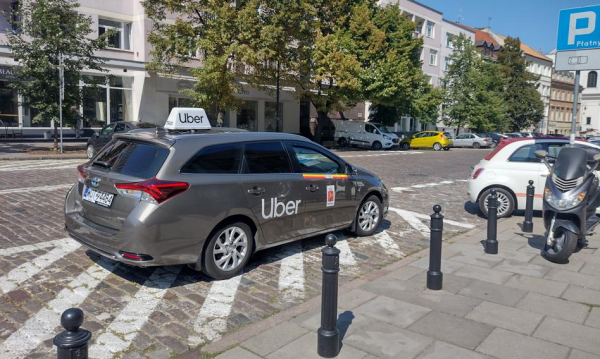 NEWS FIN 44 Taksówki na aplikację – szczegółowe kontrole. Alarmujące rezultaty po przeszło…