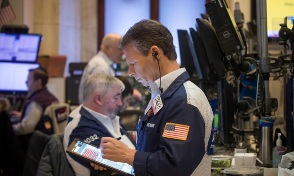 Wall Street: Niezdecydowanie. Przewaga strat na dzisiejszej sesji.