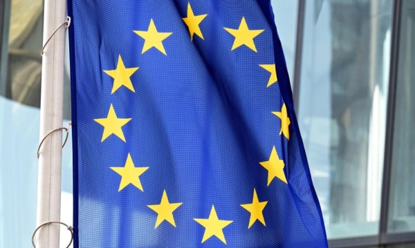 Koszty energii obciążają przemysł. Unia bada taryfy przesyłowe i wydatki emisyjne.