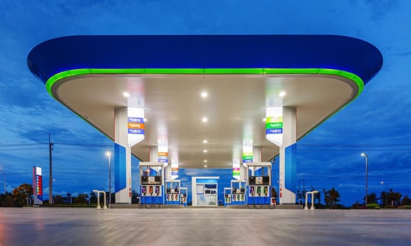 Rekordowe ceny paliw. Niemcy i Włochy atakują zyski firm i&hellip;