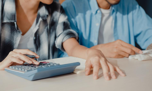 Oszczędności: brak dla 25% pań? 2 Co czwarta kobieta nie ma na koncie żadnych oszczędności?