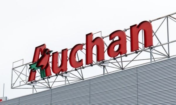 Co dalej ze sklepami Auchan? Gigantyczna sprzedaż portfela nieruchomości