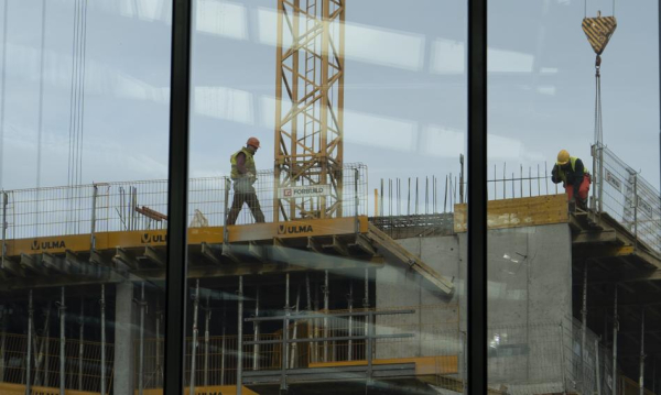 NEWS FIN 34 Działki w rękach deweloperów. „Zapas ziemi o 15% przekracza projekty”