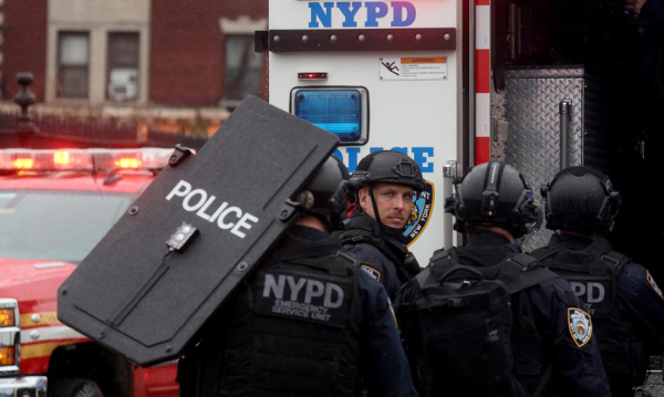 NEWS FIN 40 Masakra w Austin. FBI sprawdza możliwy terroryzm.