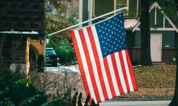 NEWS FIN 20 Nabywcy blokują rynek mieszkaniowy. Nowy szczyt w Stanach.
