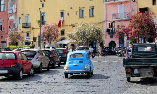 Mama pozywa 31-letniego syna o wyprowadzkę i triumfuje w sądzie. Mama pozywa 31-letniego syna o wyprowadzkę i triumfuje w sądzie.