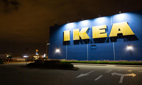 Residuje i zarabia w Polsce od dawna. Zakupy na raty w IKEA?&hellip;