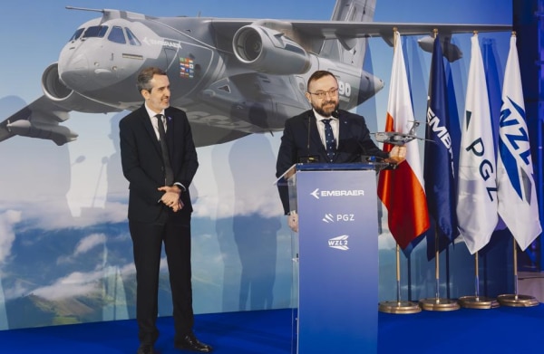 Potęga militarna ujawnia szczegóły. KC-390 Millennium pokazany w Polsce. 8