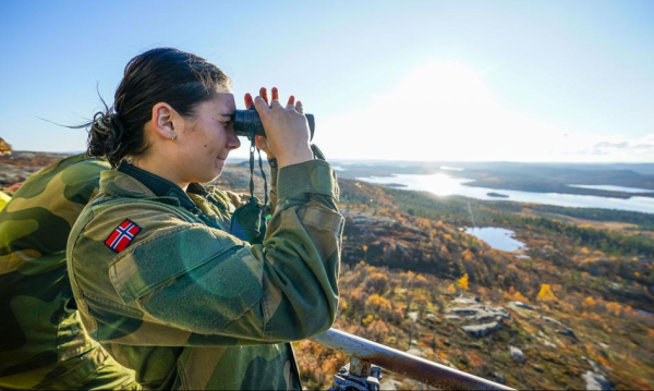 NEWS FIN 13 Nadzwyczajne wezwanie rezerw: „Weź ze sobą karabin i drona!”