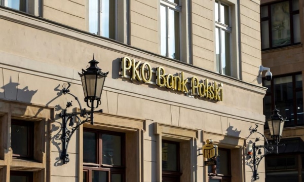 PKO BP znowu tnie oprocentowanie. Tym razem na koncie oszczędnościowym